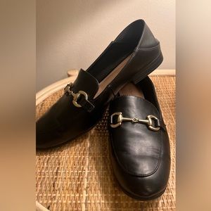 BCBG: Black Convertible Loafers size 9.5
